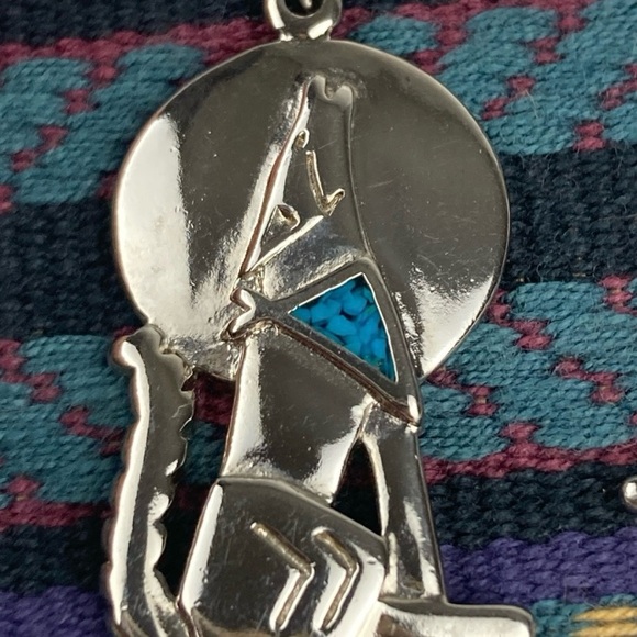 Vintage 1989 Silver Turquoise Howling Wolf Dangling Pierced Earrings - Picture 5 of 9